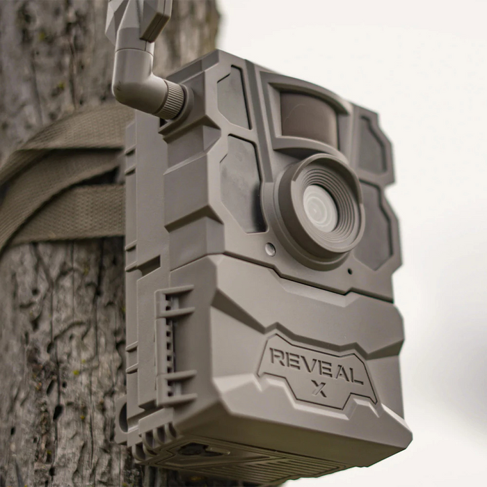 REVEAL X Gen 2.0 Trail Camera Bundle - Adjustable Camera Stake, Strap & Buckles, with SD card and Reader