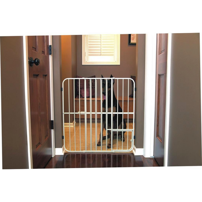 Carlson Big Tuffy Expandable Gate with Small Pet Door