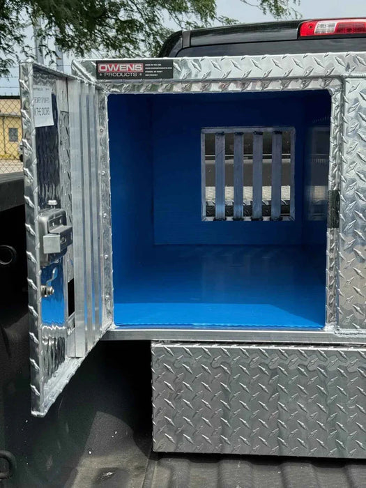 55111 dog crate with plastic corrugate lined dog compartments 