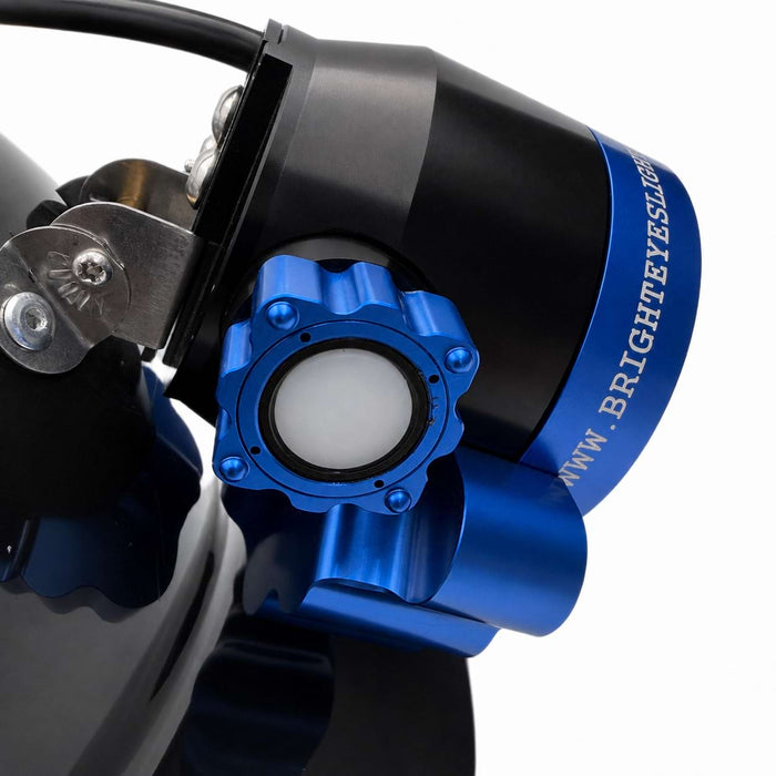 AVENGER PRO Cap Light