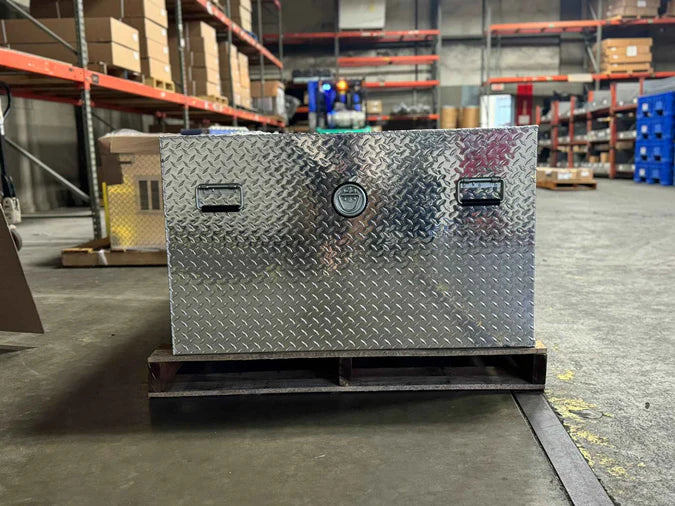 Owens Dog Box 55114L – Hunter Series Tall Trailer Triple Compartment