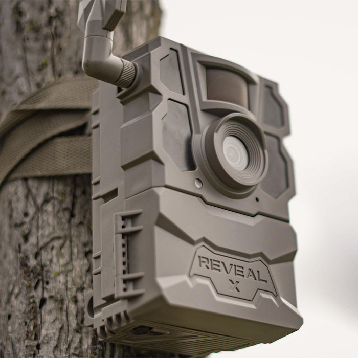 REVEAL X Gen 2.0 Trail Camera - Four Pack with SD Card - Reader and Case