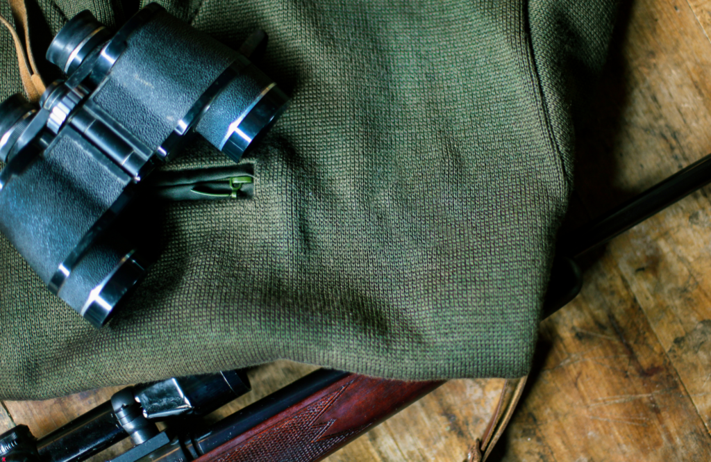 How to Select the Right Optics: Binoculars and Scopes for Hunting